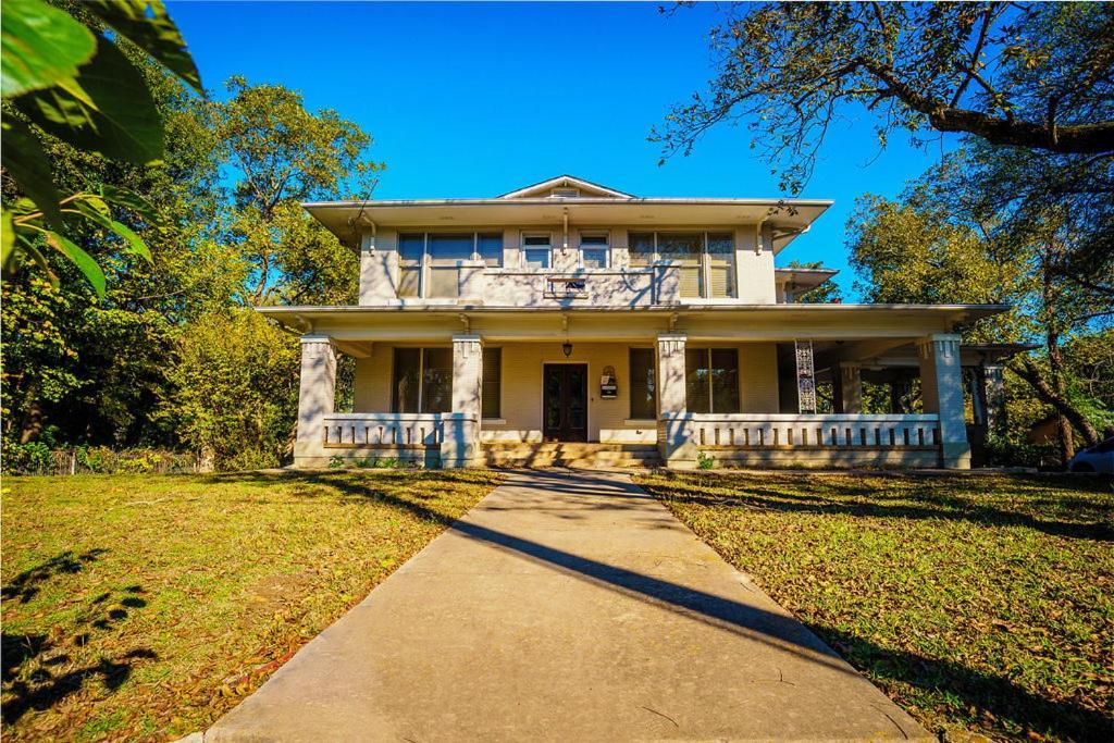Historic Mitchell House Bed & Breakfast Sulphur Springs Bagian luar foto