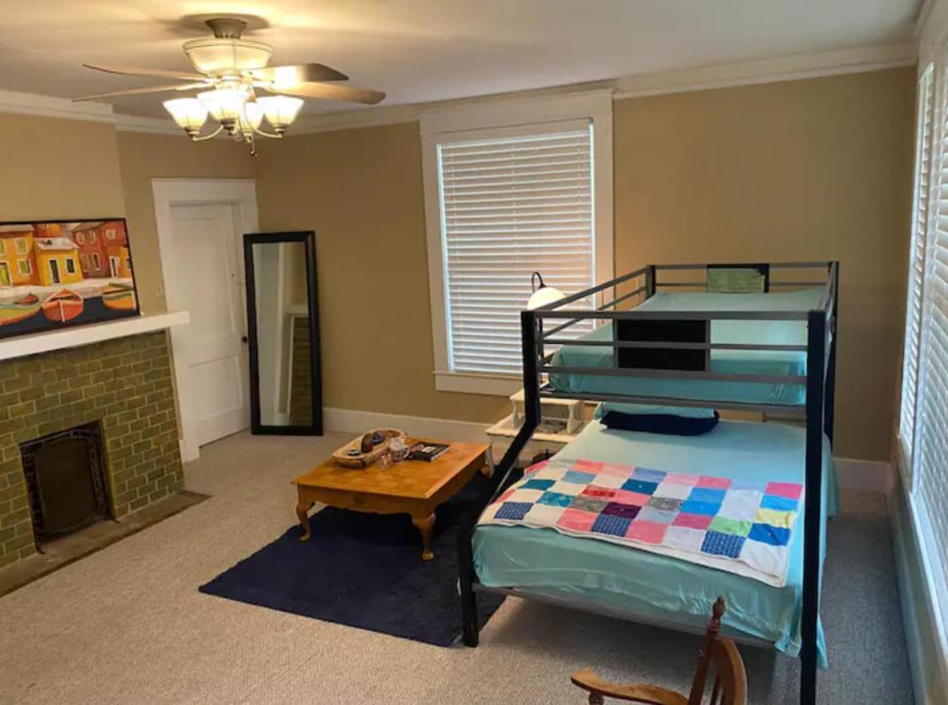 Historic Mitchell House Bed & Breakfast Sulphur Springs Bagian luar foto